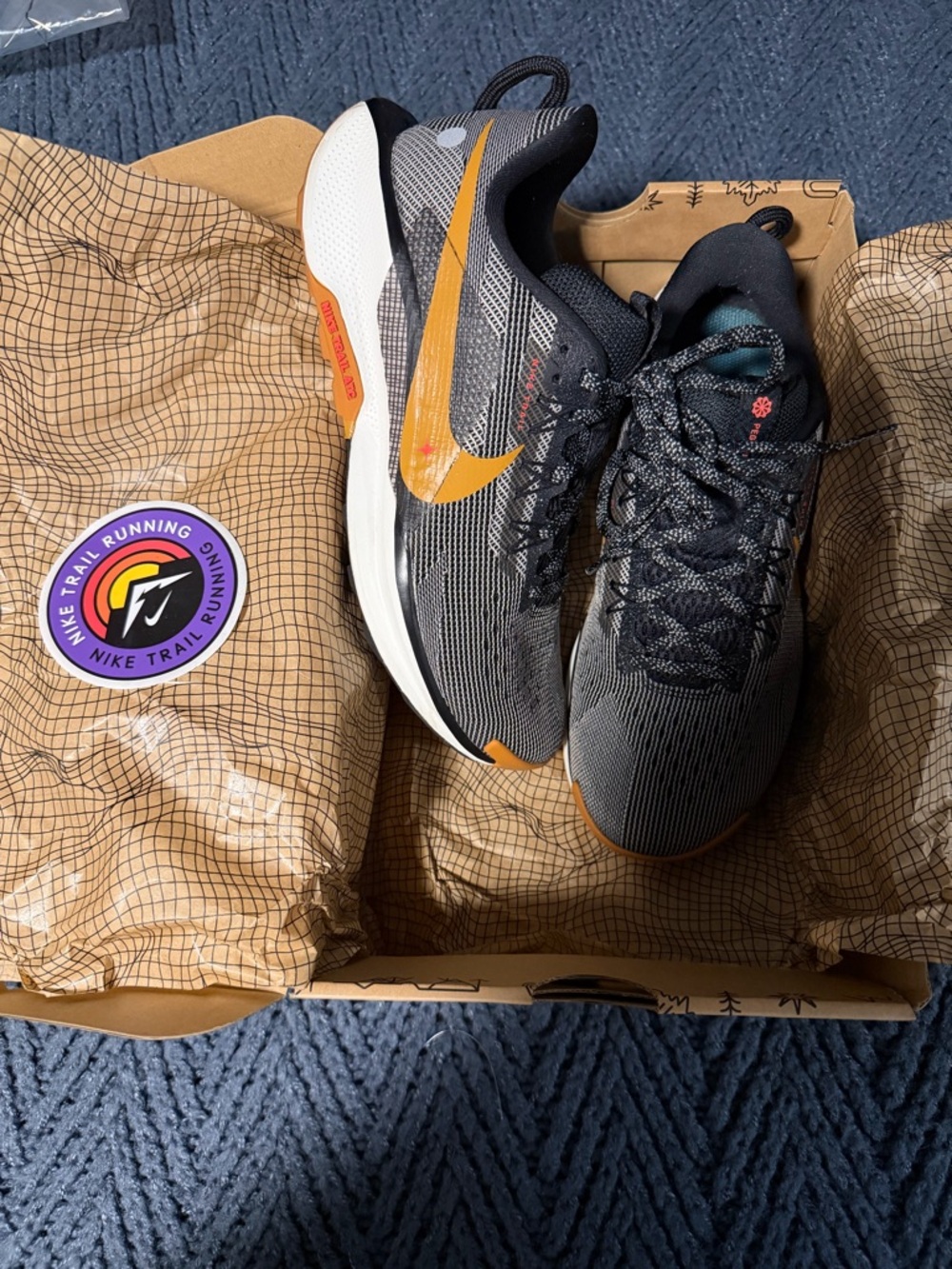 Nike Reactx Pegasus trail 5: Black/ desert men’s: 6.5 women’s 8